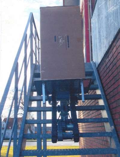 Trappeklatrer med aftageligt lad så kørestolsbrugere kan benytte den som trappelift